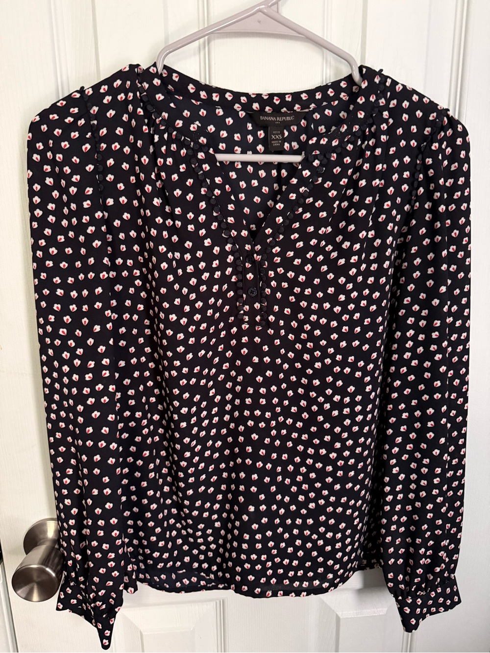 Banana Republic Black Long-Sleeve Floral Dot Henley